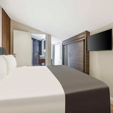 Nardi Nisantasi * Istanbulská provincie