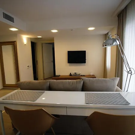 Apartment Nardi Nisantasi *
