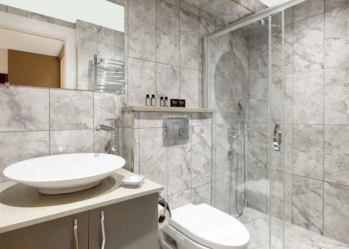 ناردي نيسانتاسي *