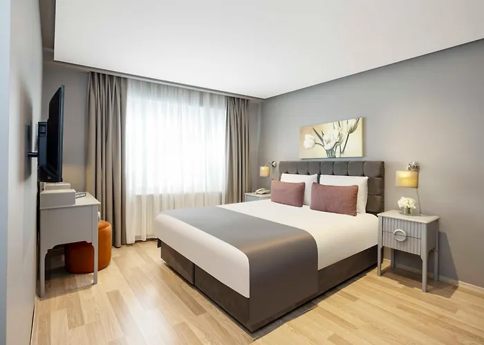 ناردي نيسانتاسي فندق *