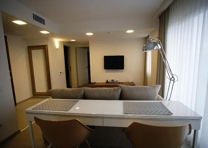 فندق ناردي نيسانتاسي *